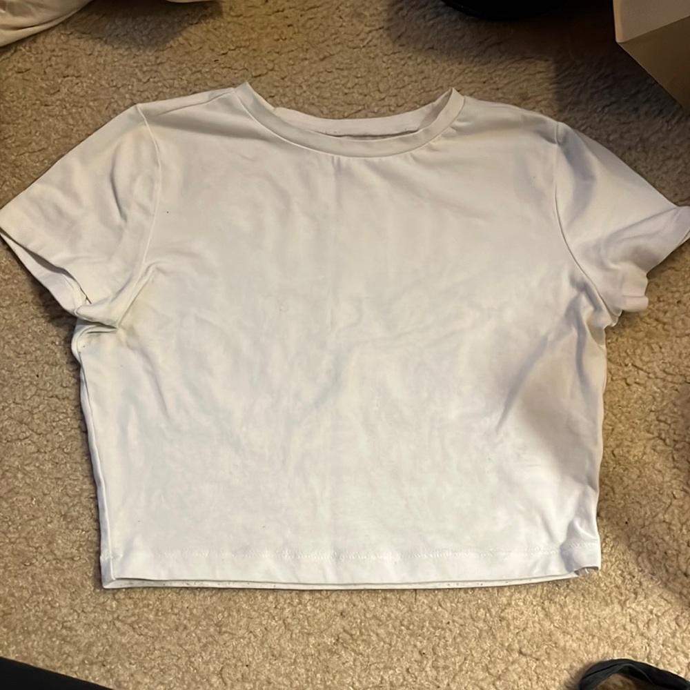 White cropped tshirt